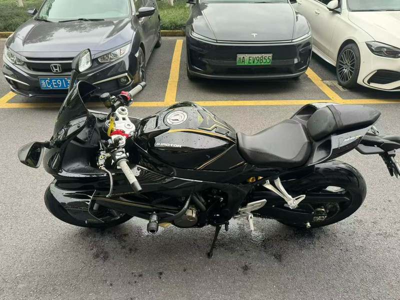 二手QJMOTOR赛800