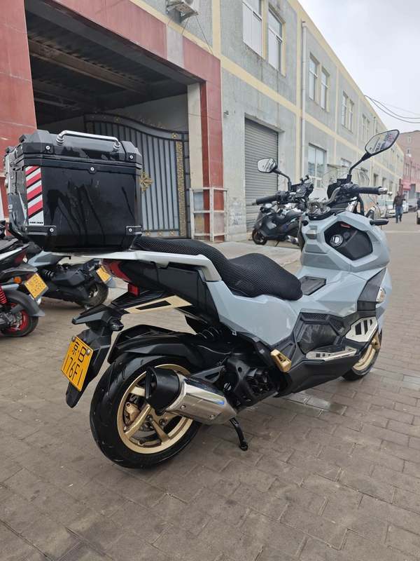 二手三阳哈士奇 Husky ADV150