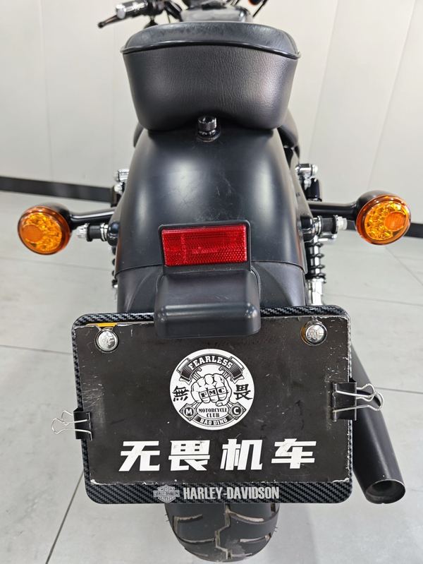 二手哈雷戴维森Iron883 硬汉