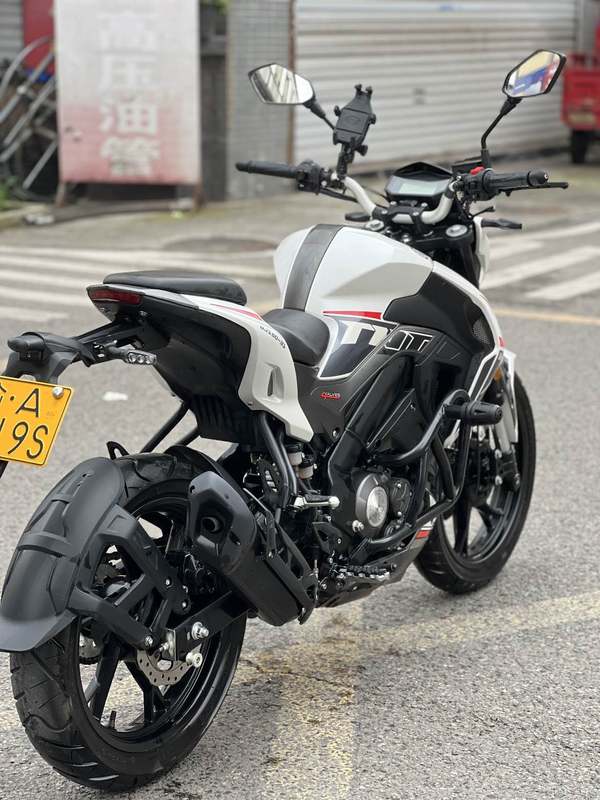 二手贝纳利小迅龙 BN150S