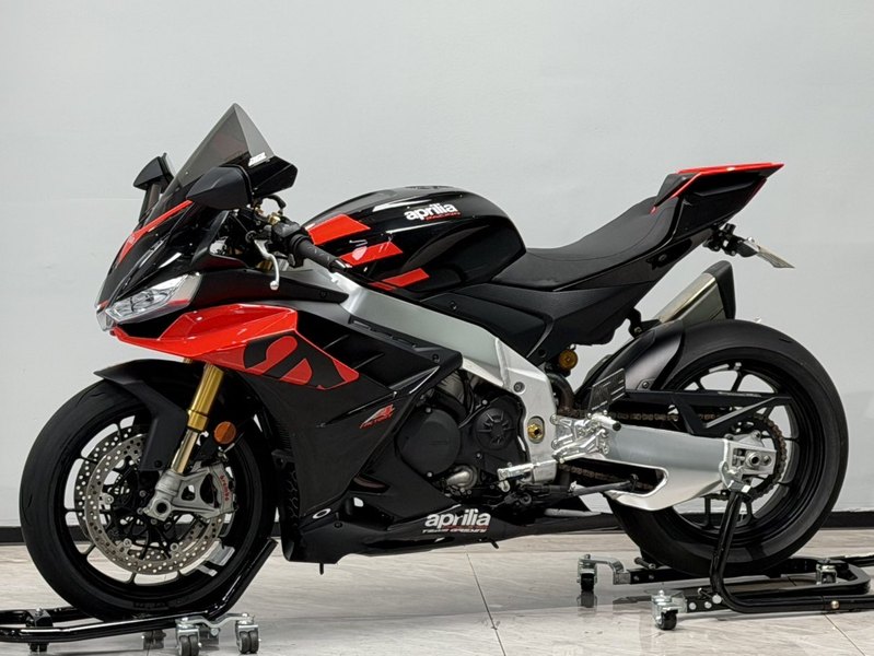 二手阿普利亚RSV4