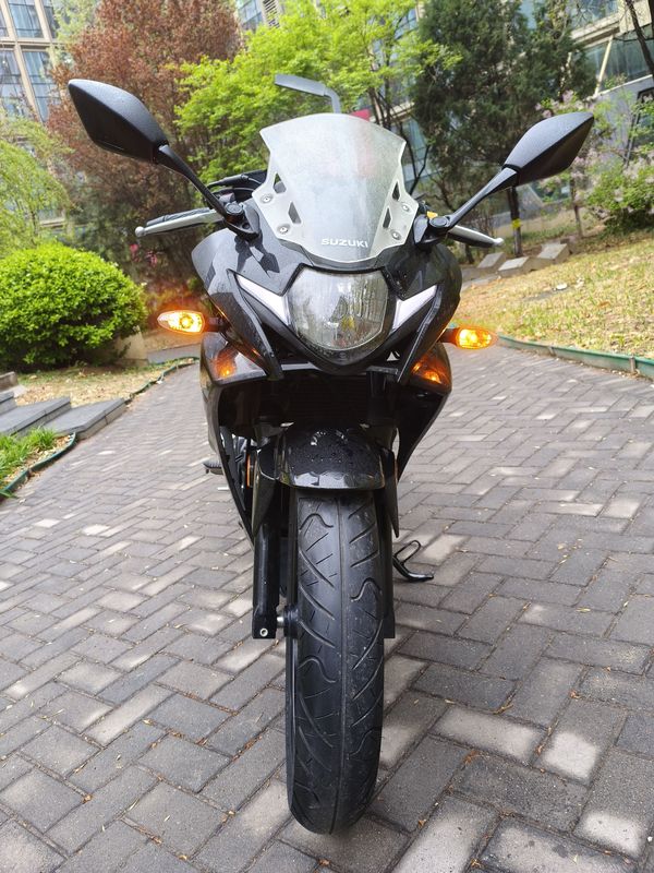 二手豪爵铃木GSX250R