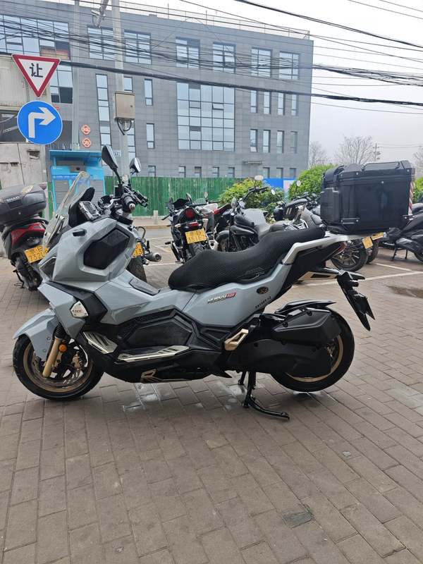 二手三阳哈士奇 Husky ADV150
