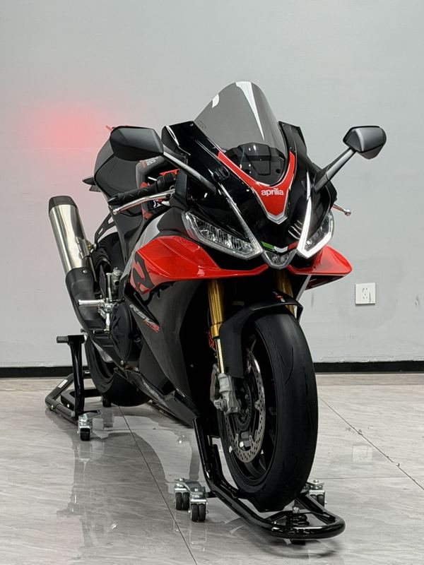 二手阿普利亚RSV4