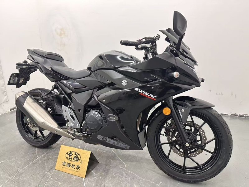 二手豪爵铃木GSX250R