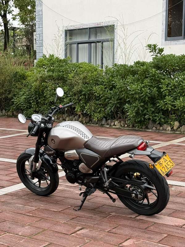 二手五羊本田鸷道 CB190SS