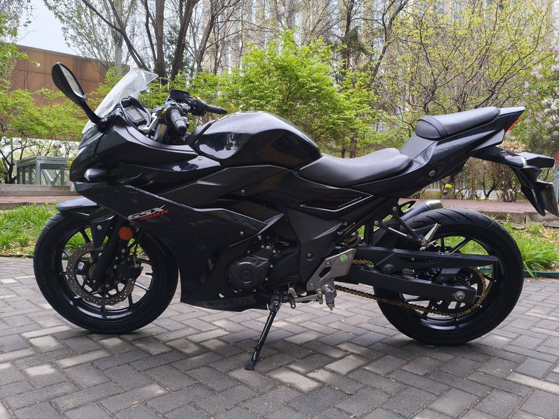 二手豪爵铃木GSX250R