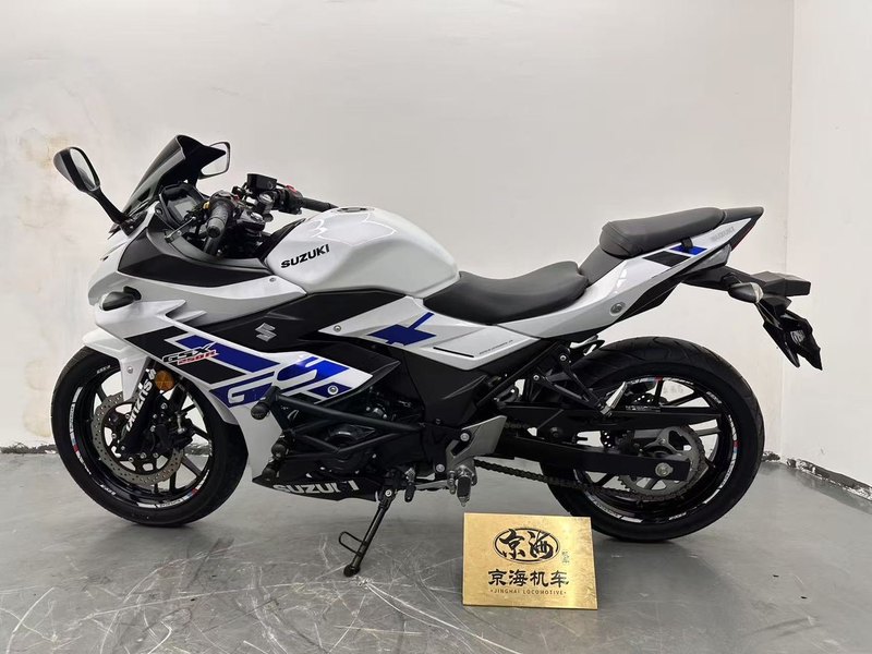 二手豪爵铃木GSX250R