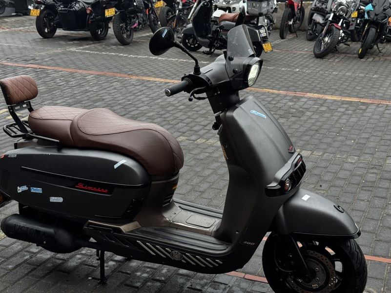 二手维多利亚Sixties 300i