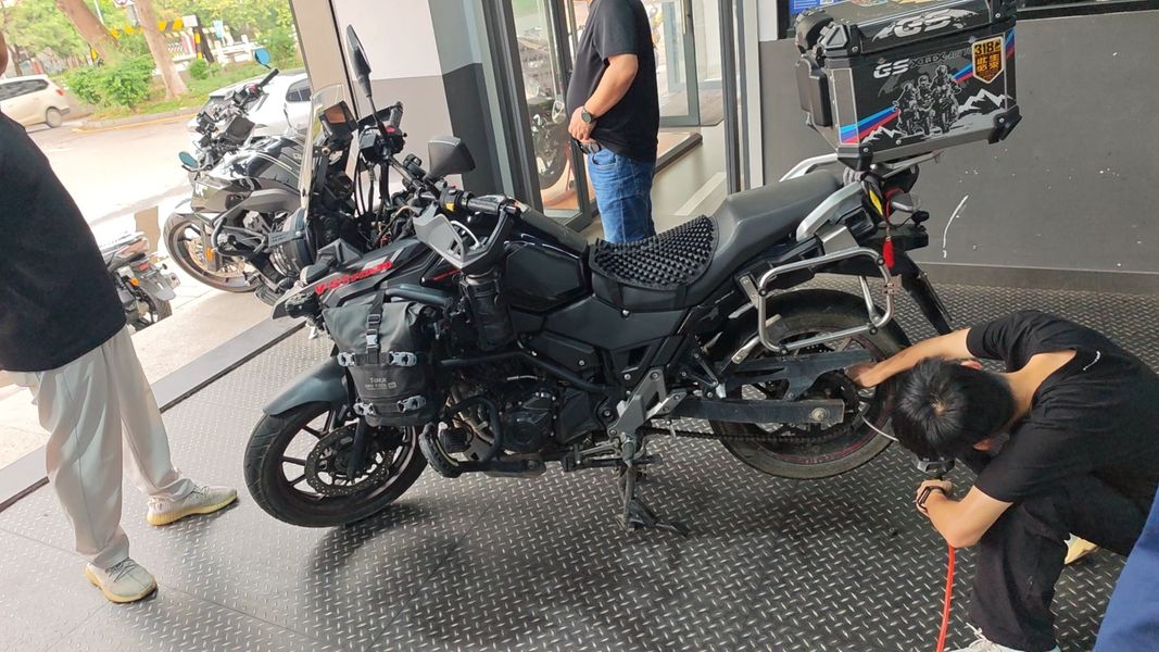 二手豪爵铃木DL250