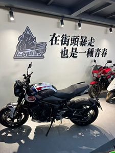 二手凯旋Trident 660