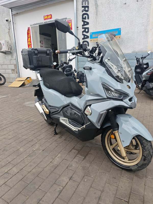 二手三阳哈士奇 Husky ADV150