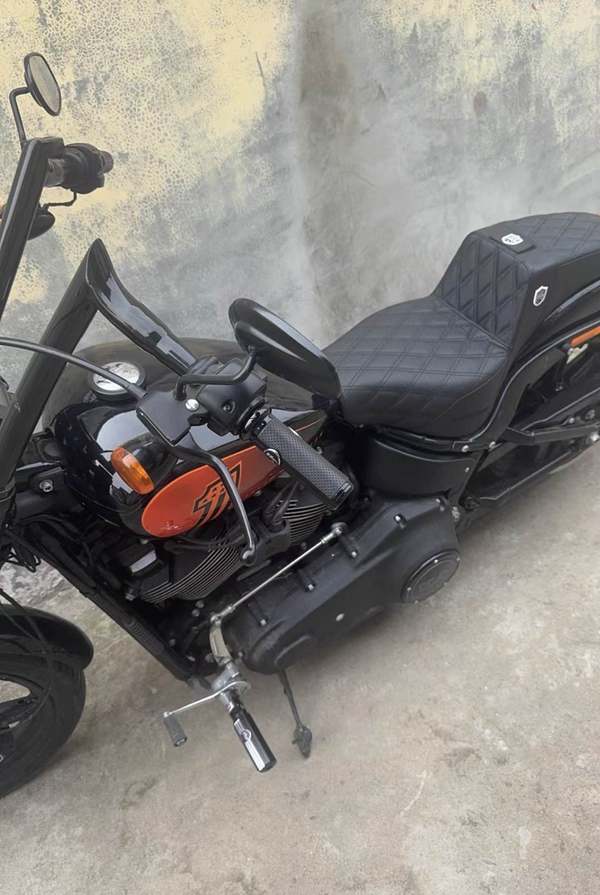 二手哈雷戴维森街霸 Street Bob