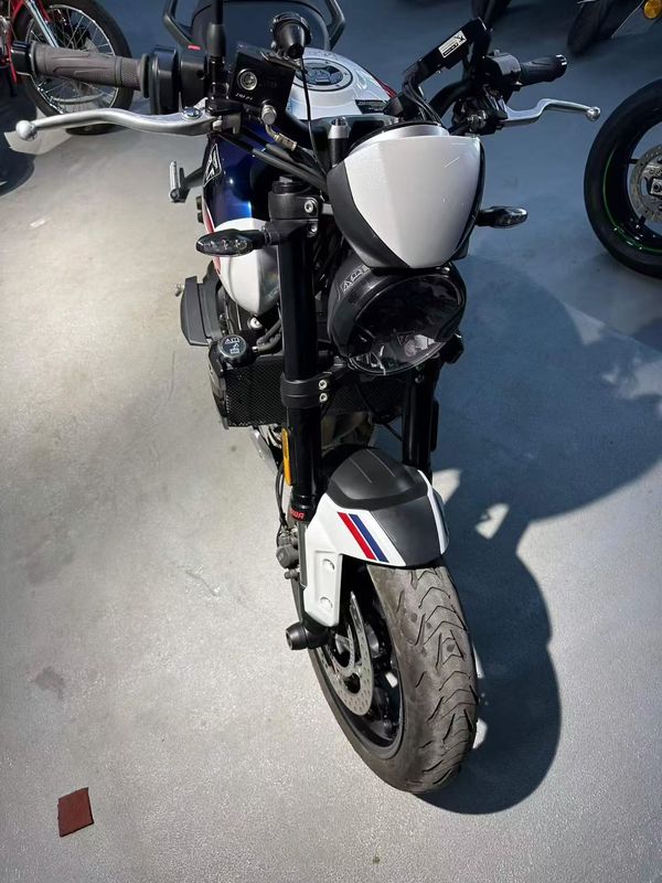 二手凯旋Trident 660