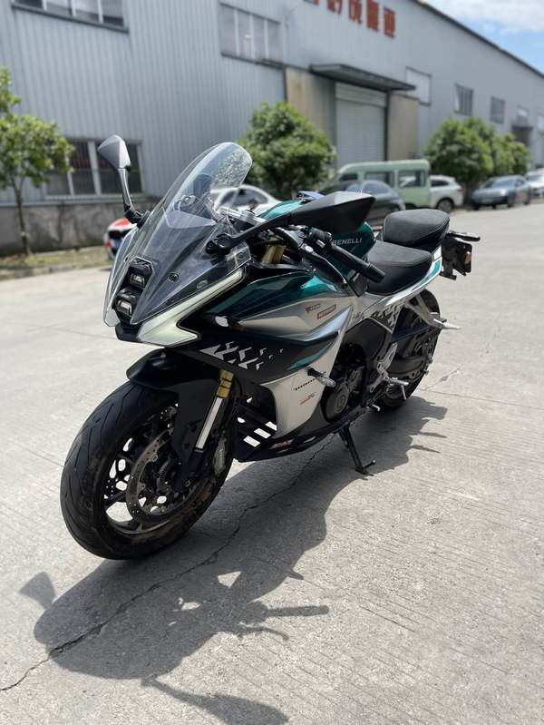 二手贝纳利龙卷风 Tornado 552R