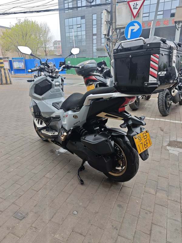 二手三阳哈士奇 Husky ADV150