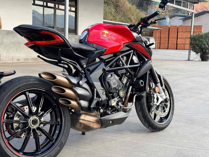 二手奥古斯塔Dragster 800