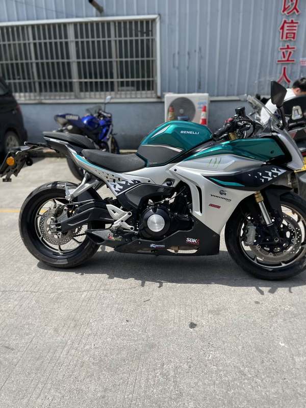 二手贝纳利龙卷风 Tornado 552R