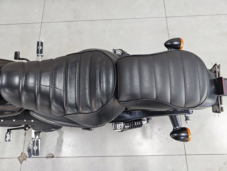 二手哈雷戴维森Iron883 硬汉