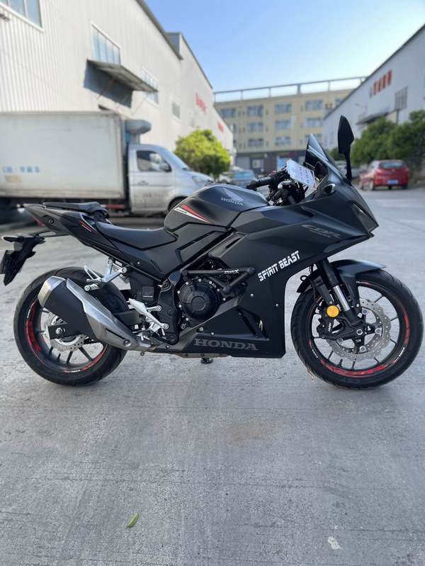 二手本田CBR400R
