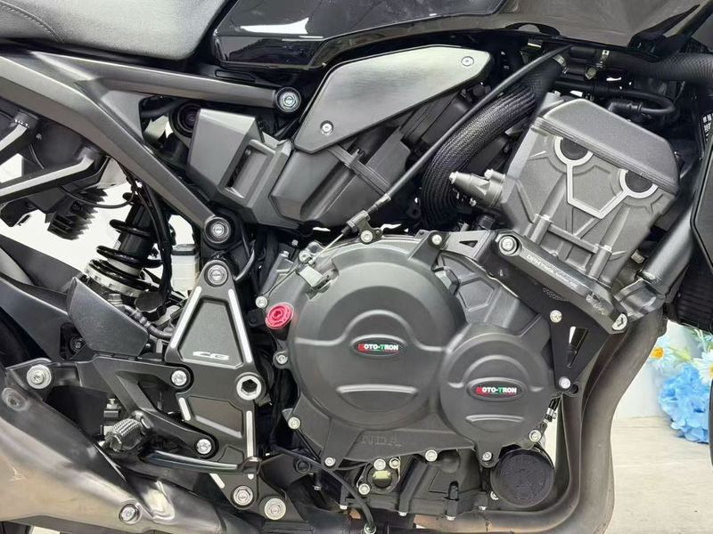 二手本田CB1000R