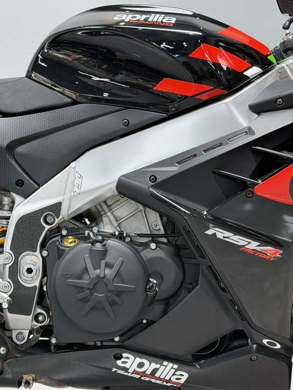 二手阿普利亚RSV4