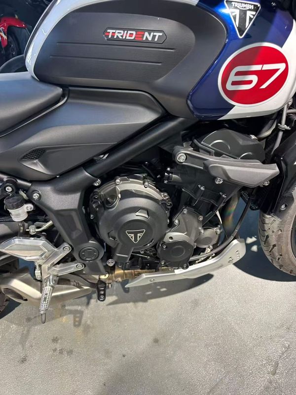 二手凯旋Trident 660