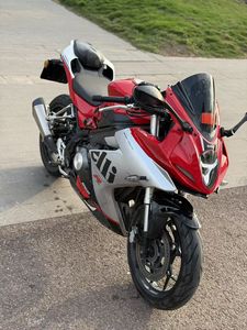 二手贝纳利龙卷风 Tornado 252R