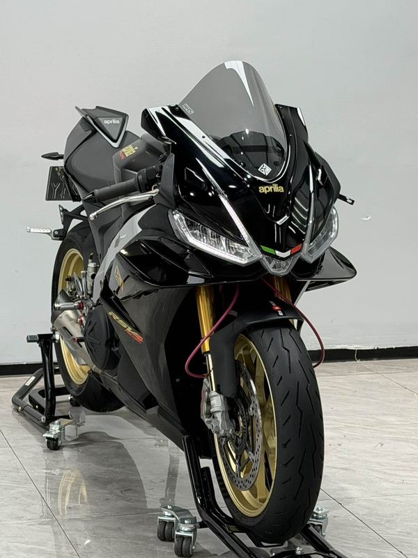 二手阿普利亚RSV4