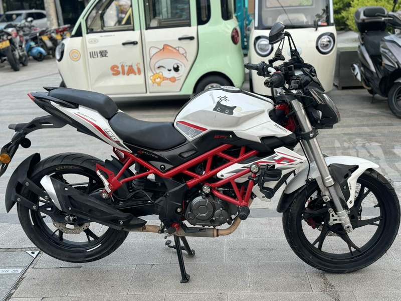 二手贝纳利红宝龙 TNT150i