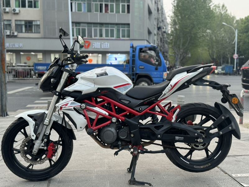 二手贝纳利红宝龙 TNT150i