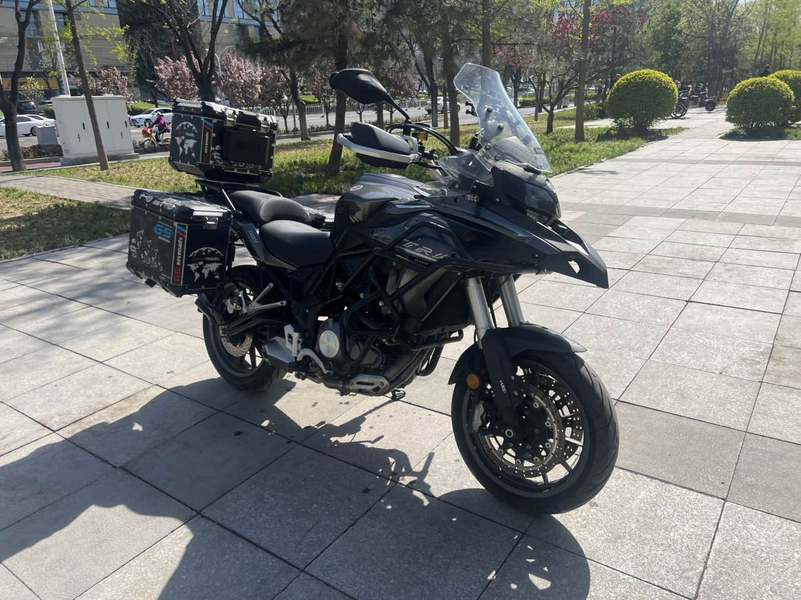 二手贝纳利金鹏 TRK502