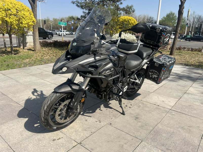 二手贝纳利金鹏 TRK502