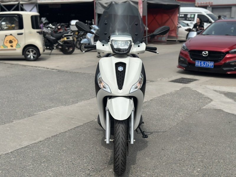 二手比亚乔Medley 150