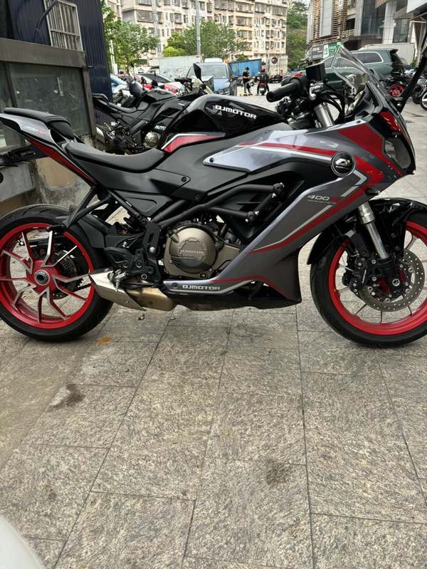二手QJMOTOR赛400