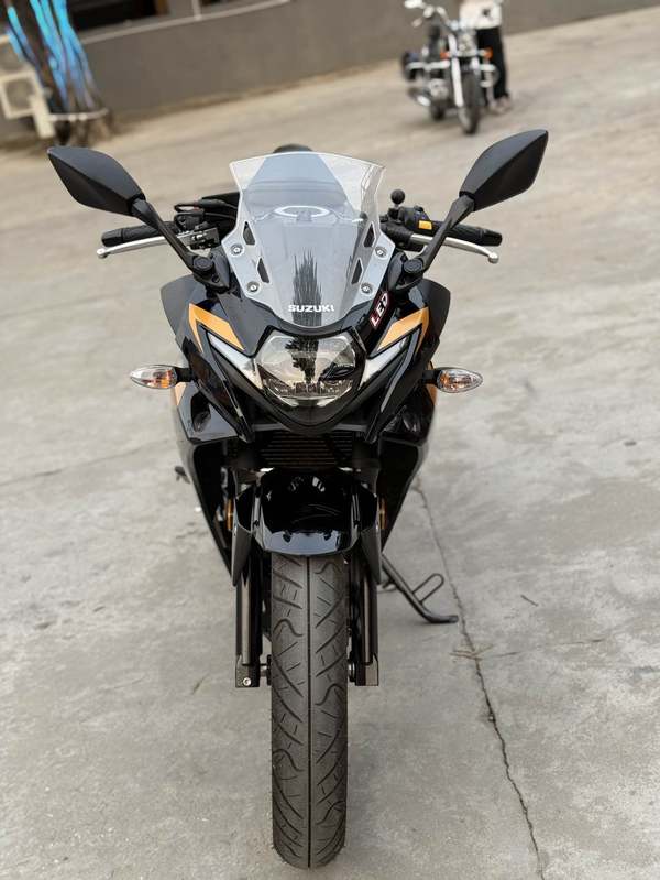 二手豪爵铃木GSX250R