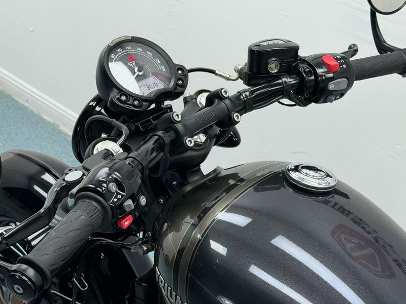 二手凯旋Bonneville Bobber