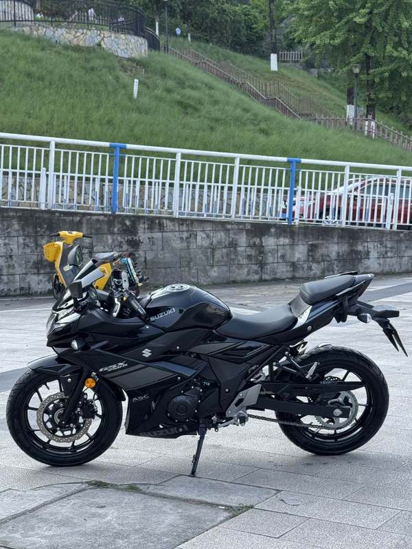 二手豪爵铃木GSX250R