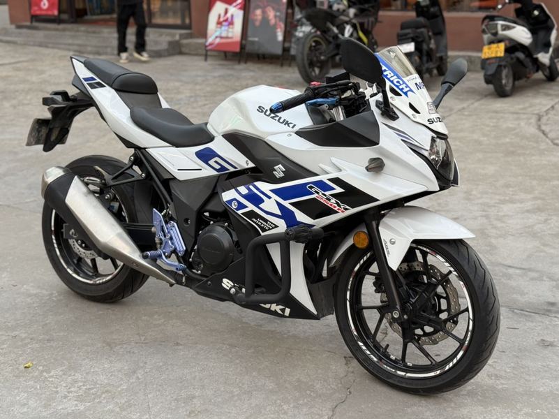 二手豪爵铃木GSX250R