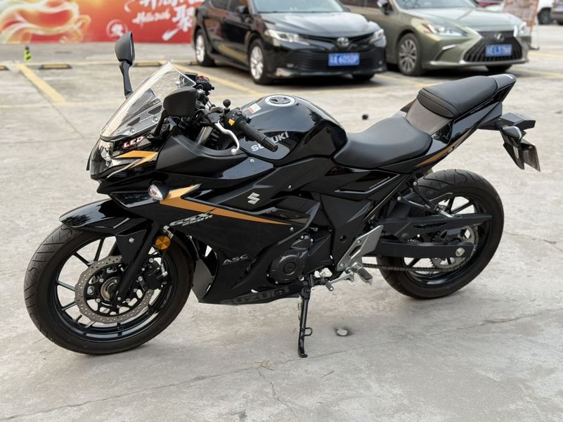 二手豪爵铃木GSX250R