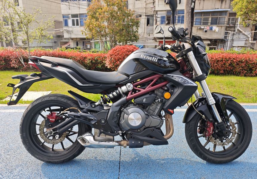 二手贝纳利蓝宝龙 BN302S