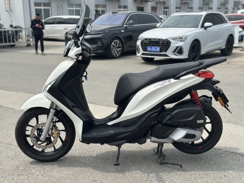 二手比亚乔Medley 150