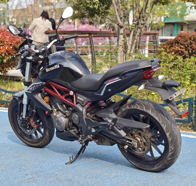 二手贝纳利蓝宝龙 BN302S