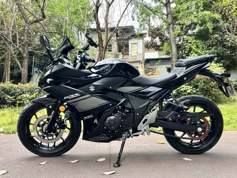 二手豪爵铃木GSX250R