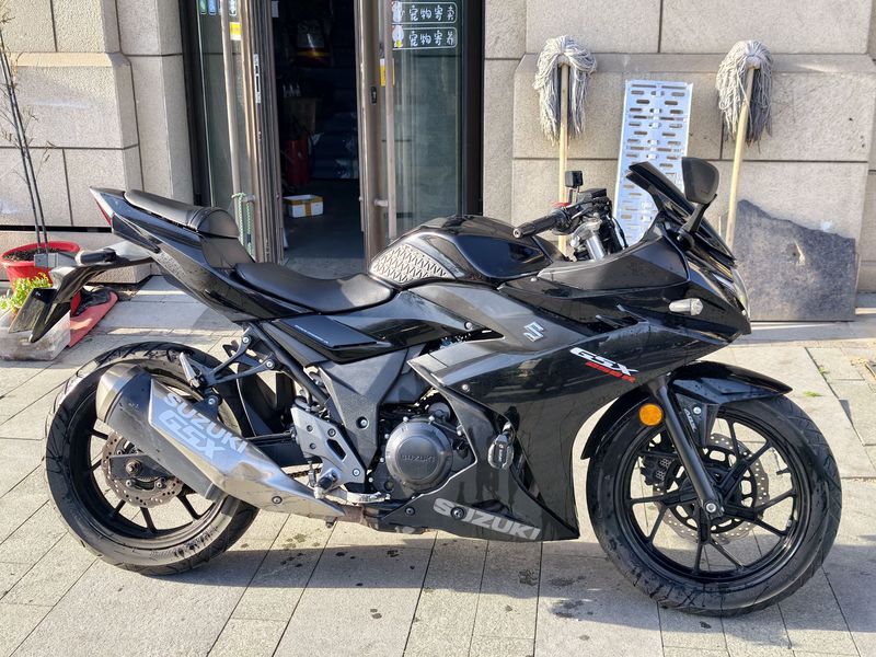 二手豪爵铃木GSX250R