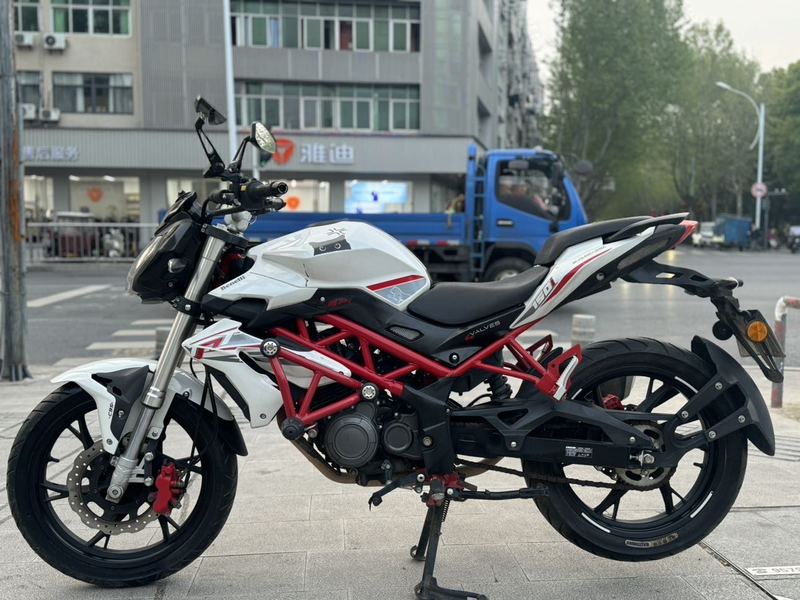 二手贝纳利红宝龙 TNT150i