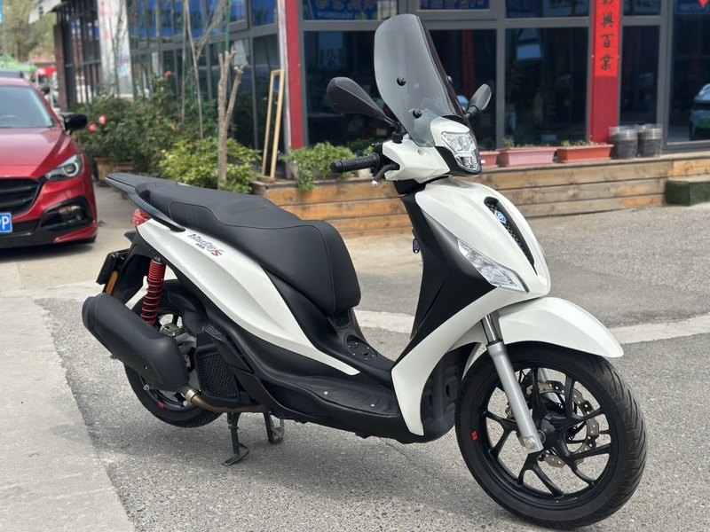 二手比亚乔Medley 150