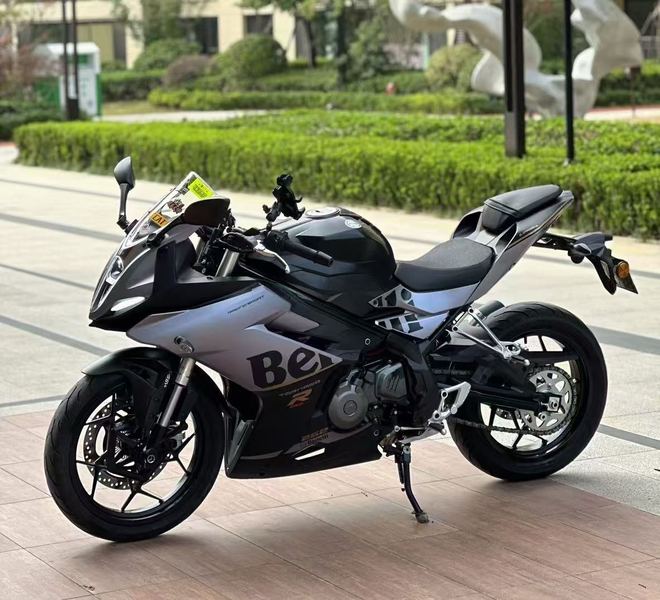 二手贝纳利龙卷风 Tornado 252R