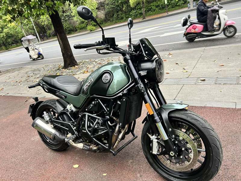 二手贝纳利幼狮 Leoncino 500