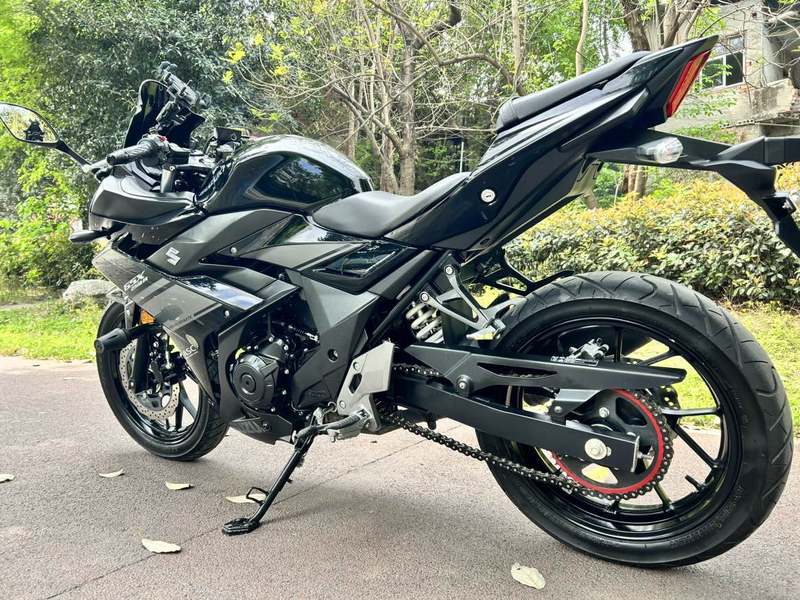 二手豪爵铃木GSX250R